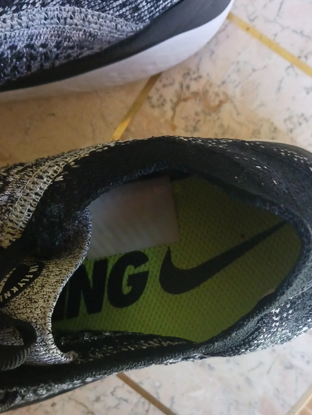 Nike 2017 box tie